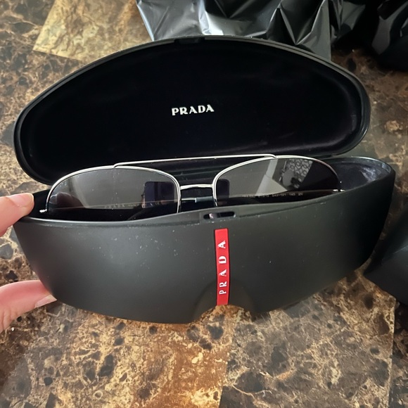 Prada sunglasses brand new never worn in original box - Picture 2 of 3